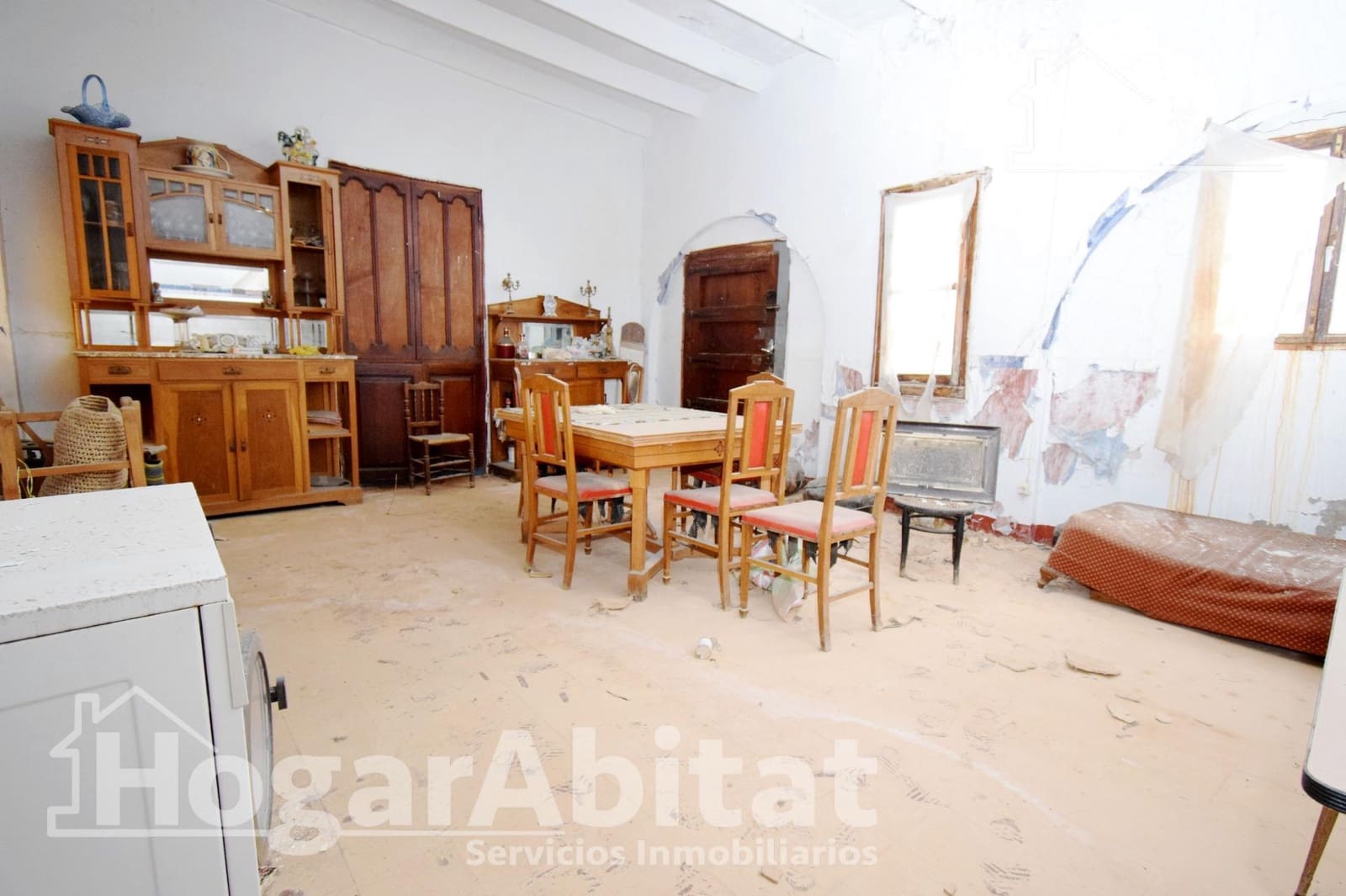 Casa de 7 habitaciones en Chiva en venta - 399.000 € (Ref: 9451072)