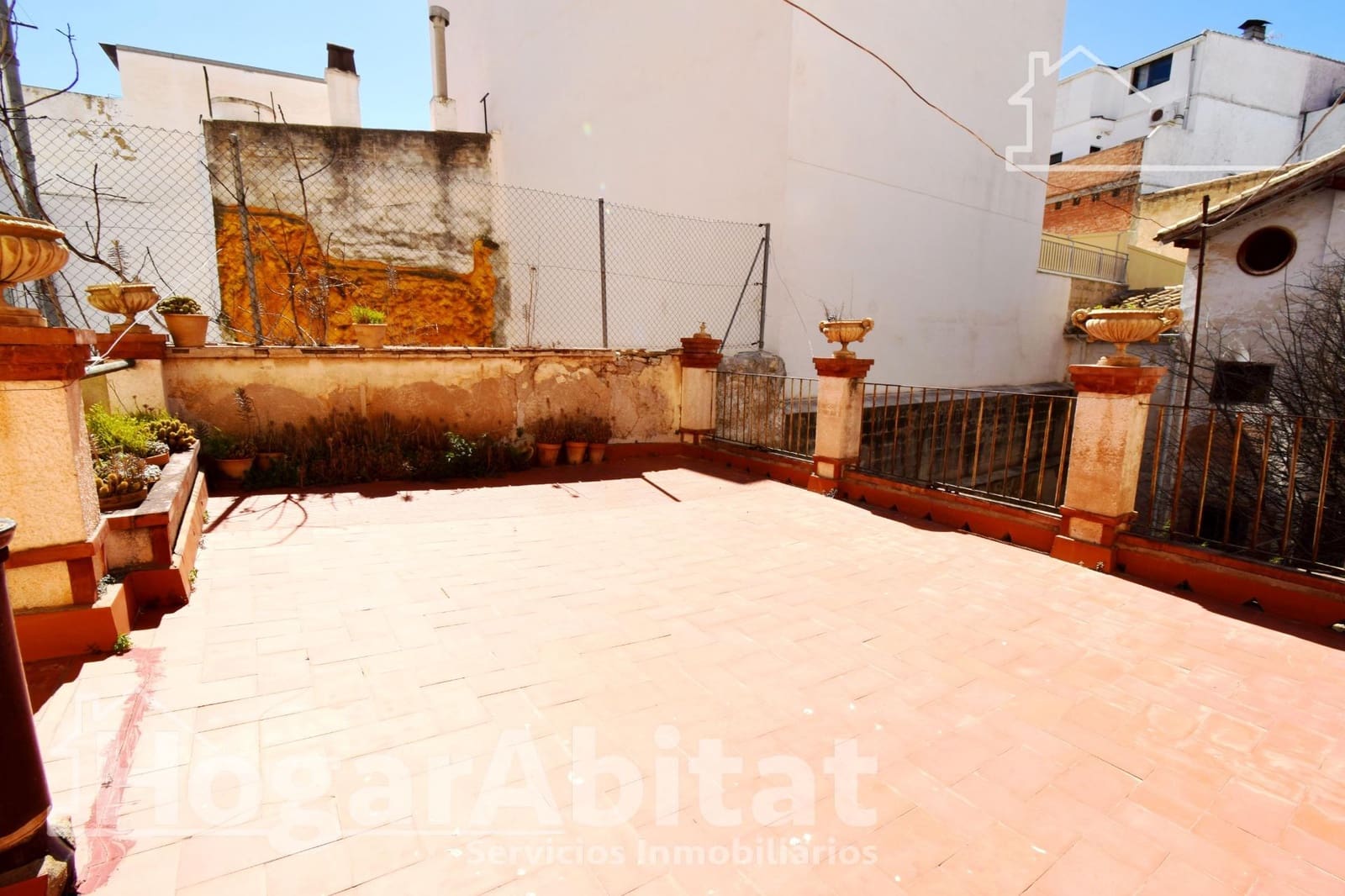 Casa de 7 habitaciones en Chiva en venta - 399.000 € (Ref: 9451072)