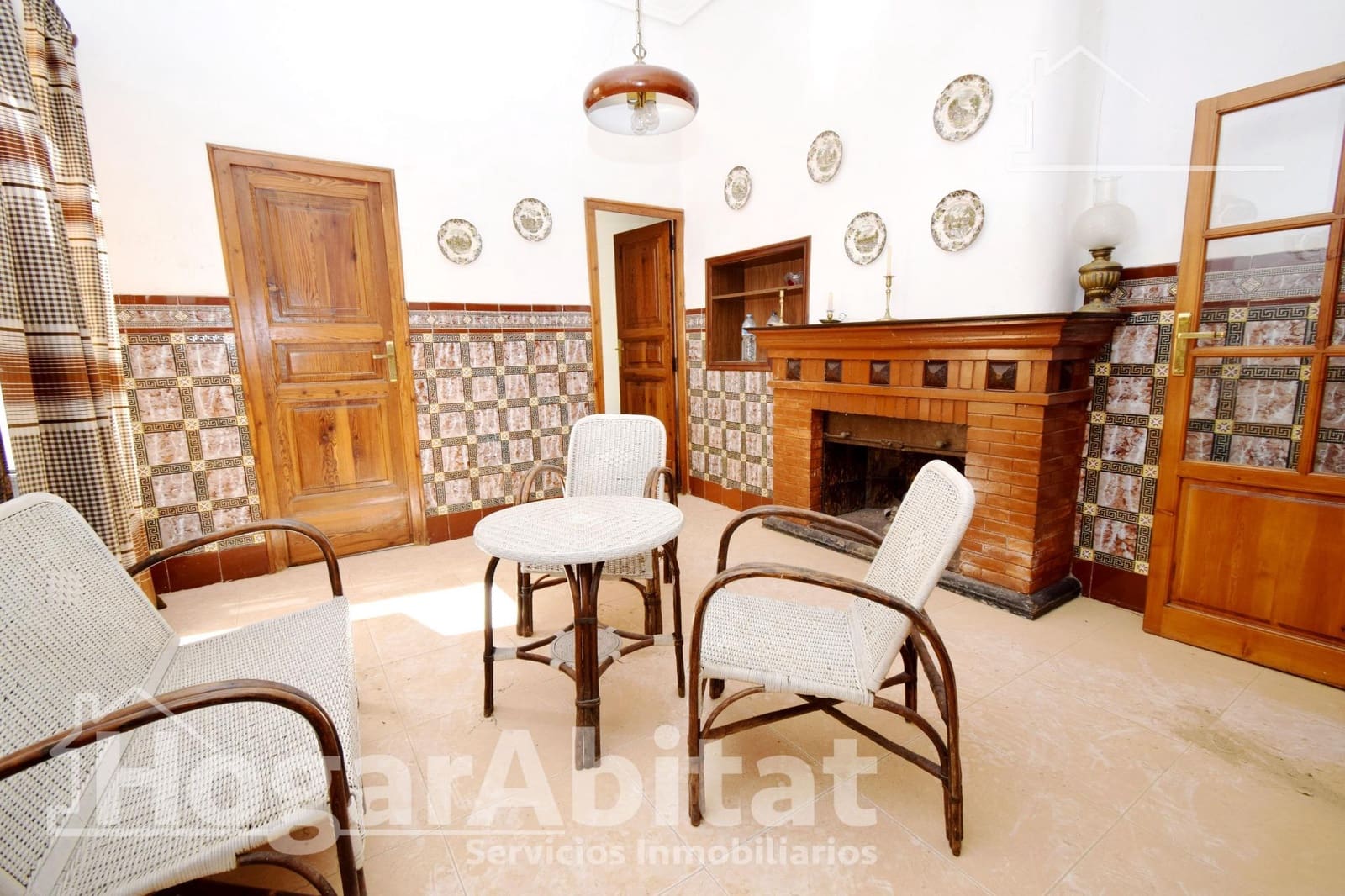 Casa de 7 habitaciones en Chiva en venta - 399.000 € (Ref: 9451072)