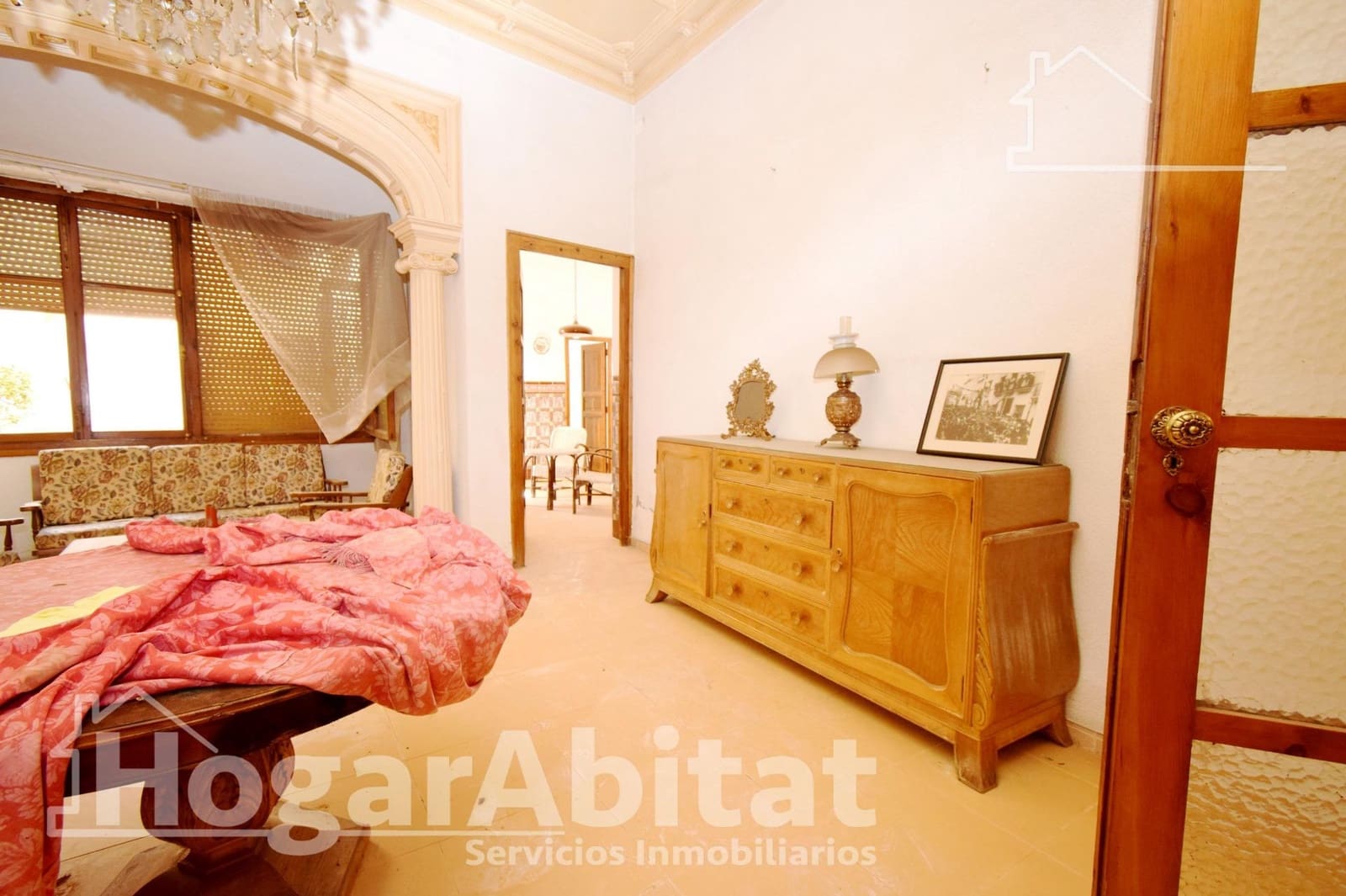 Casa de 7 habitaciones en Chiva en venta - 399.000 € (Ref: 9451072)