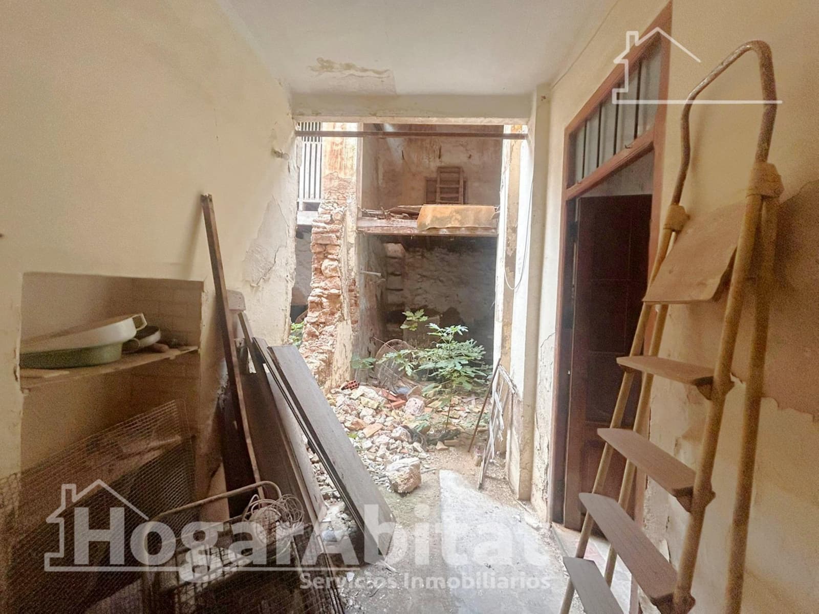 Byhus til salg i Benaguasil - € 80.000 (Ref: 9451078)