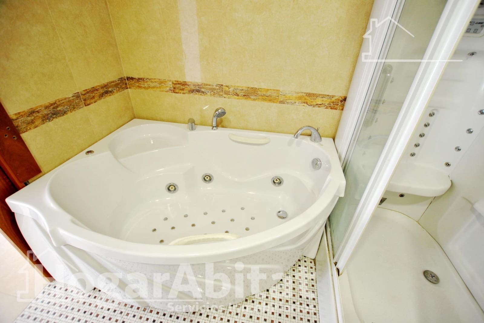 Piso de 4 habitaciones en Gandia en venta - 238.000 € (Ref: 9452168)