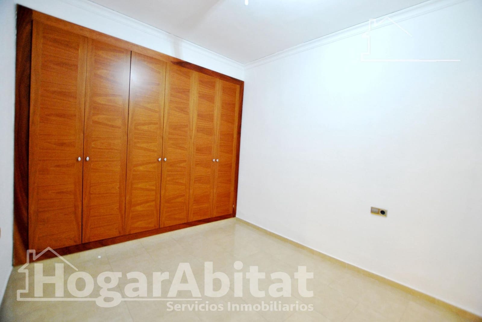 Piso de 4 habitaciones en Gandia en venta - 238.000 € (Ref: 9452168)