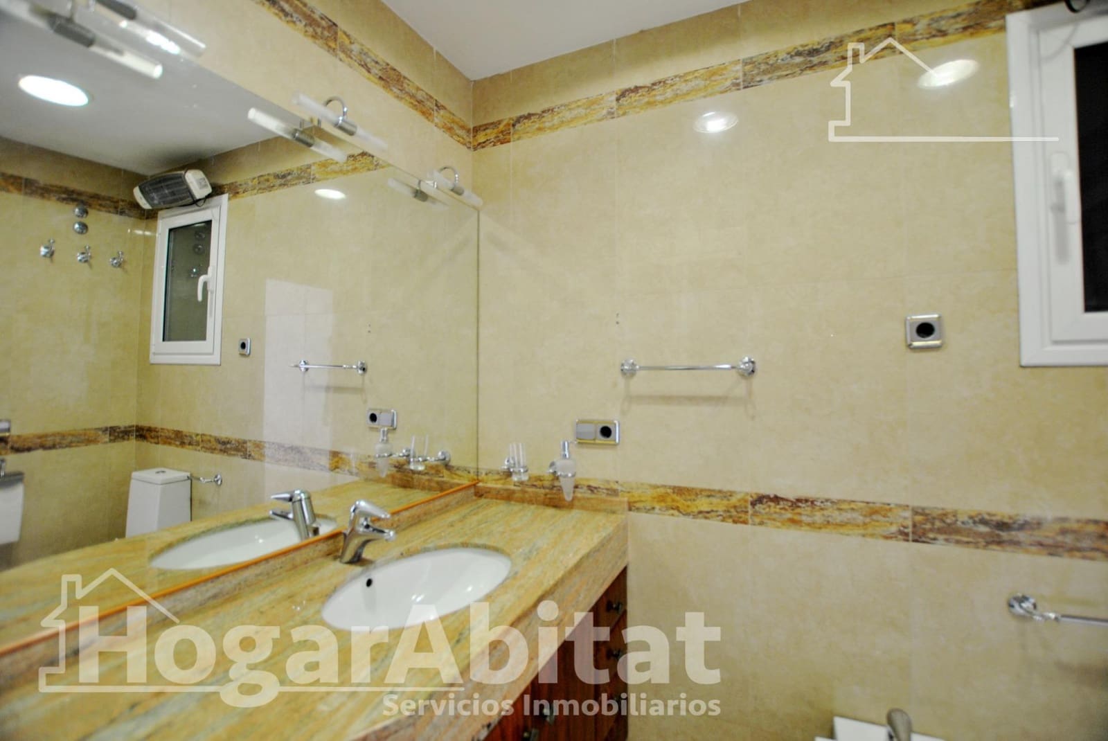 Piso de 4 habitaciones en Gandia en venta - 238.000 € (Ref: 9452168)