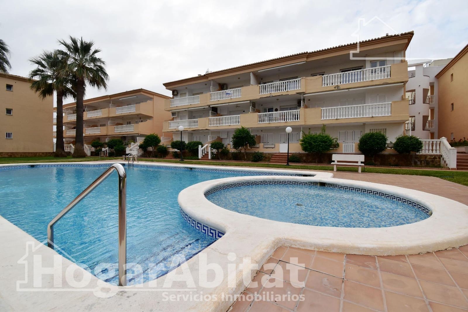 3 slaapkamer Flat te koop in Piles met zwembad - € 210.000 (Ref: 9452171)