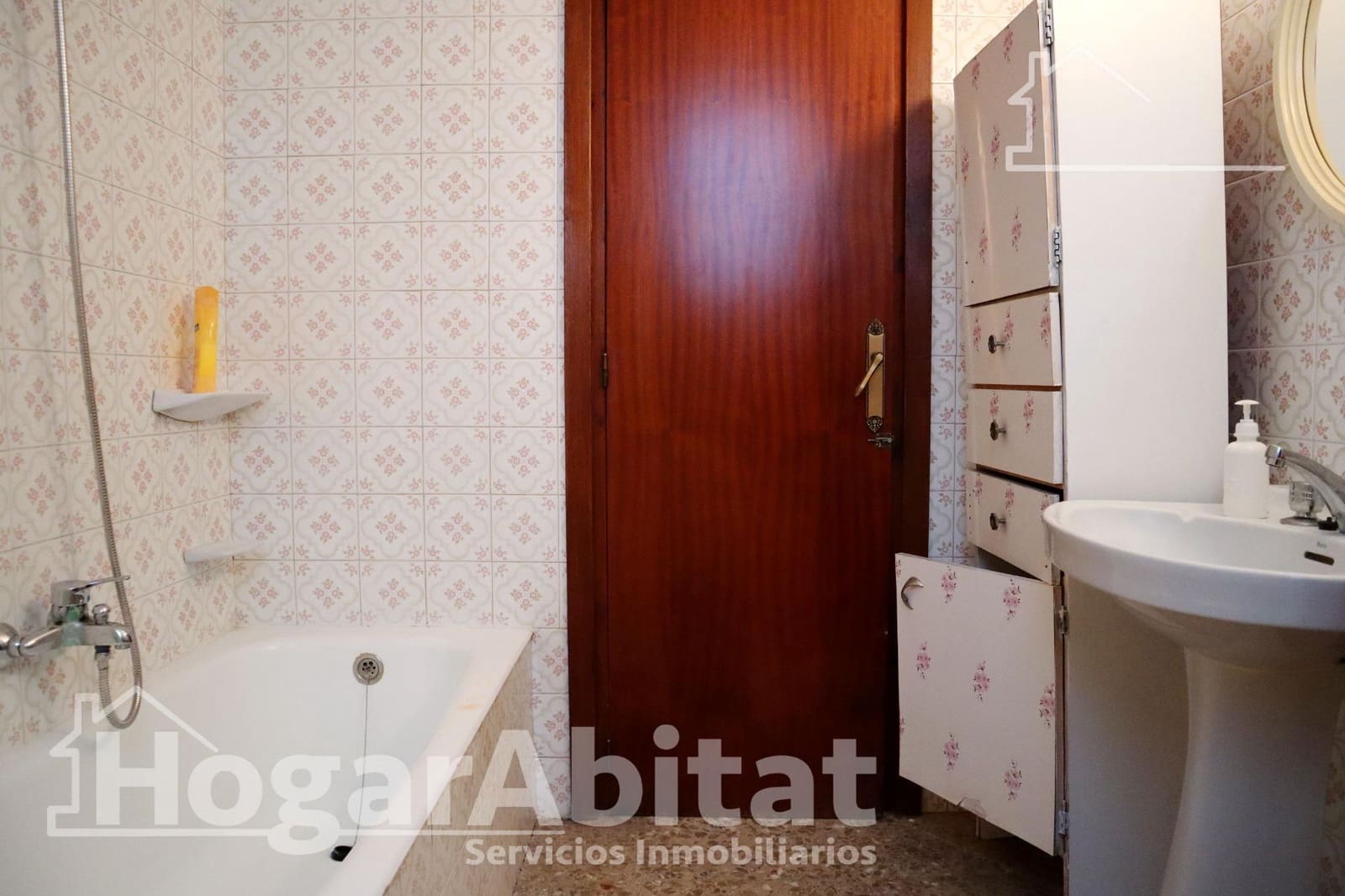 4 makuuhuone Asunto myytävänä paikassa Oliva - 120 000 € (Ref: 9452177)