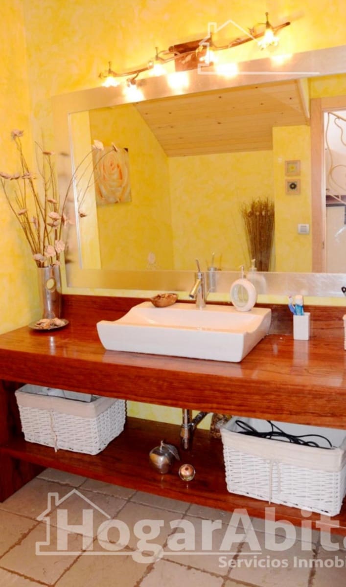 4 bedroom Villa for sale in Algemesi with garage - € 569,000 (Ref: 9452182)