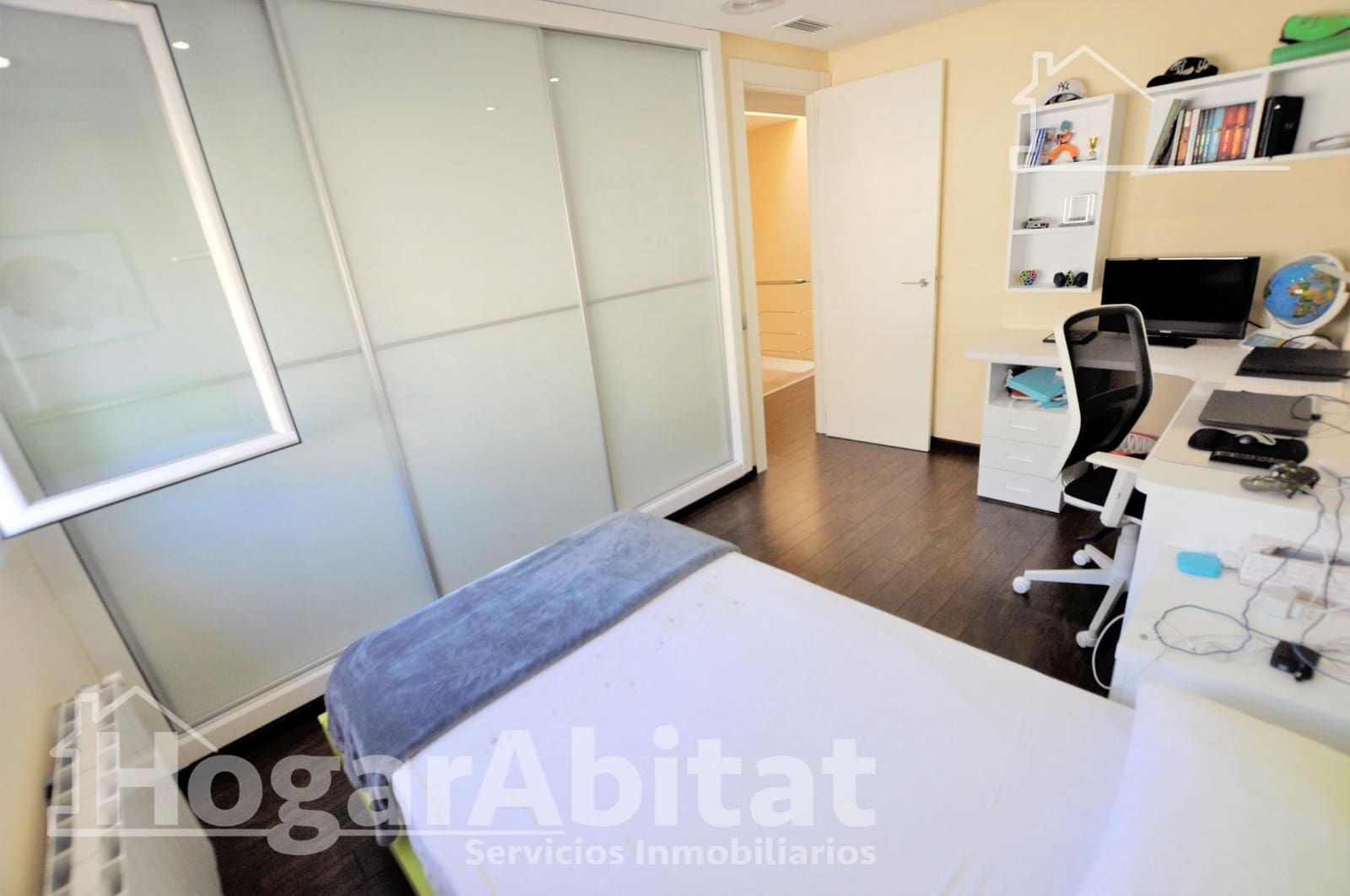 3 soverom Rekkehus til salgs i Puig med garasje - € 490 000 (Ref: 9452186)