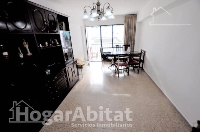 3 slaapkamer Flat te koop in Sant Isidre, Valencia stad - € 195.000 (Ref: 9452187)