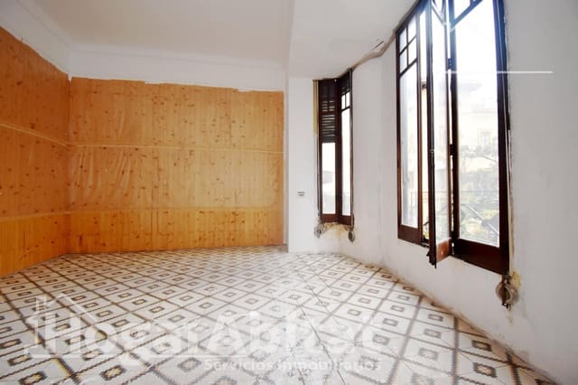 4 chambre Appartement à vendre à Castelló de la Plana - 220 000 € (Ref: 9452190)