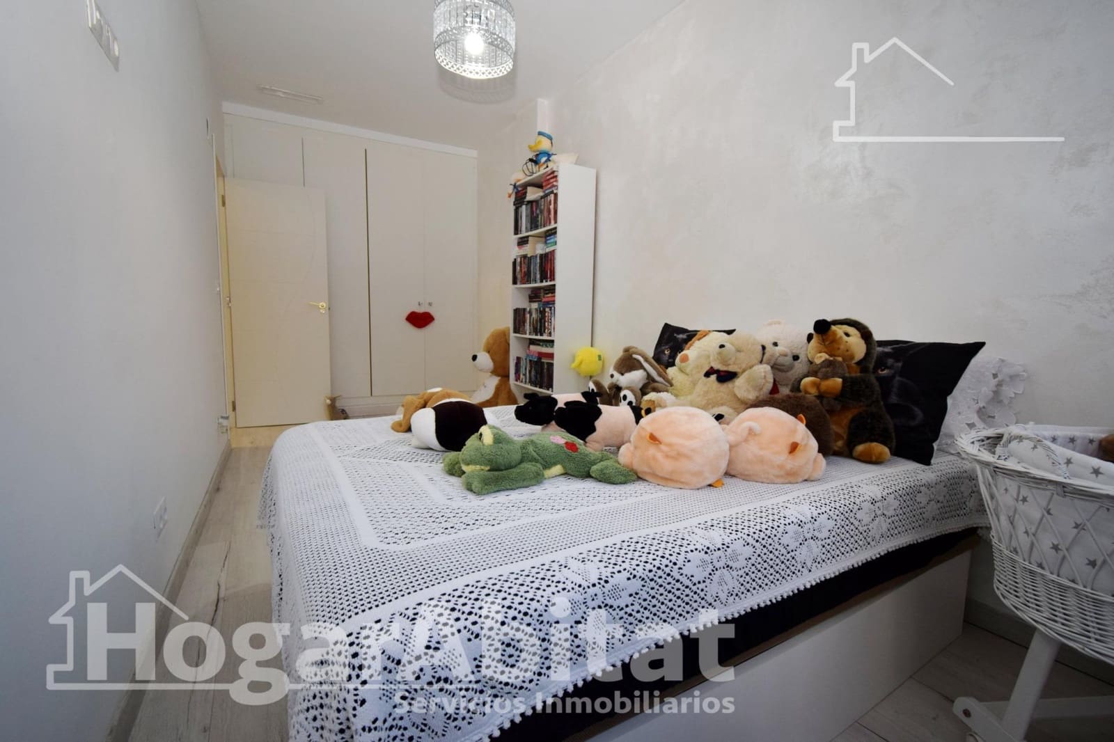 4 soverom Leilighet til salgs i Montserrat med garasje - € 250 000 (Ref: 9452191)