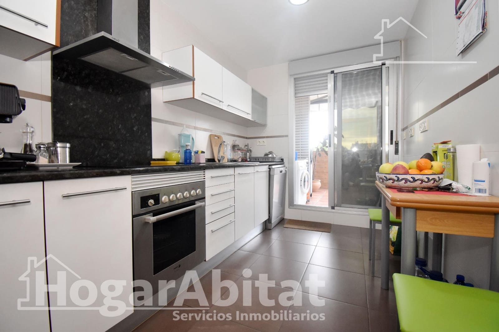 2 bedroom Flat for sale in Castello de la Plana with garage - € 228,000 (Ref: 9456308)
