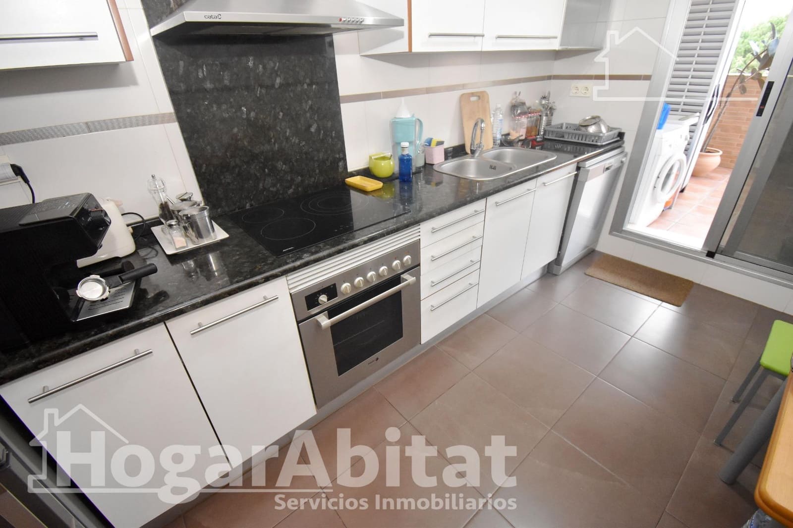 2 bedroom Flat for sale in Castello de la Plana with garage - € 228,000 (Ref: 9456308)