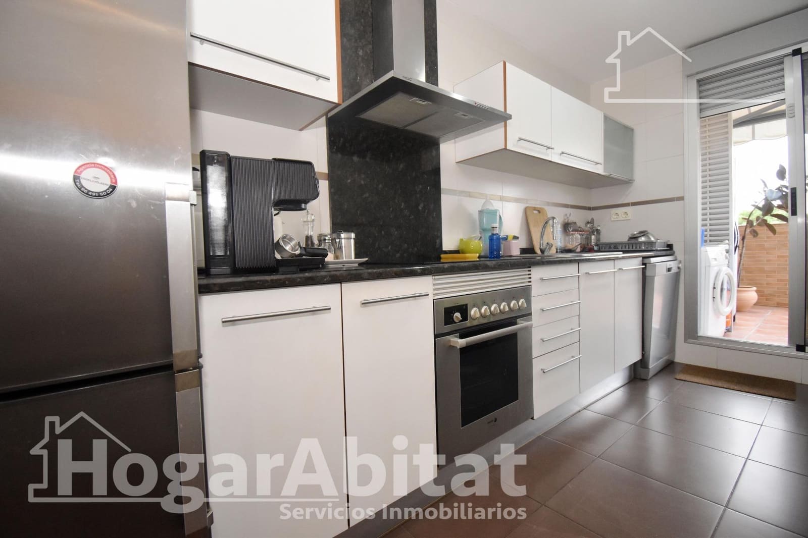 2 bedroom Flat for sale in Castello de la Plana with garage - € 228,000 (Ref: 9456308)