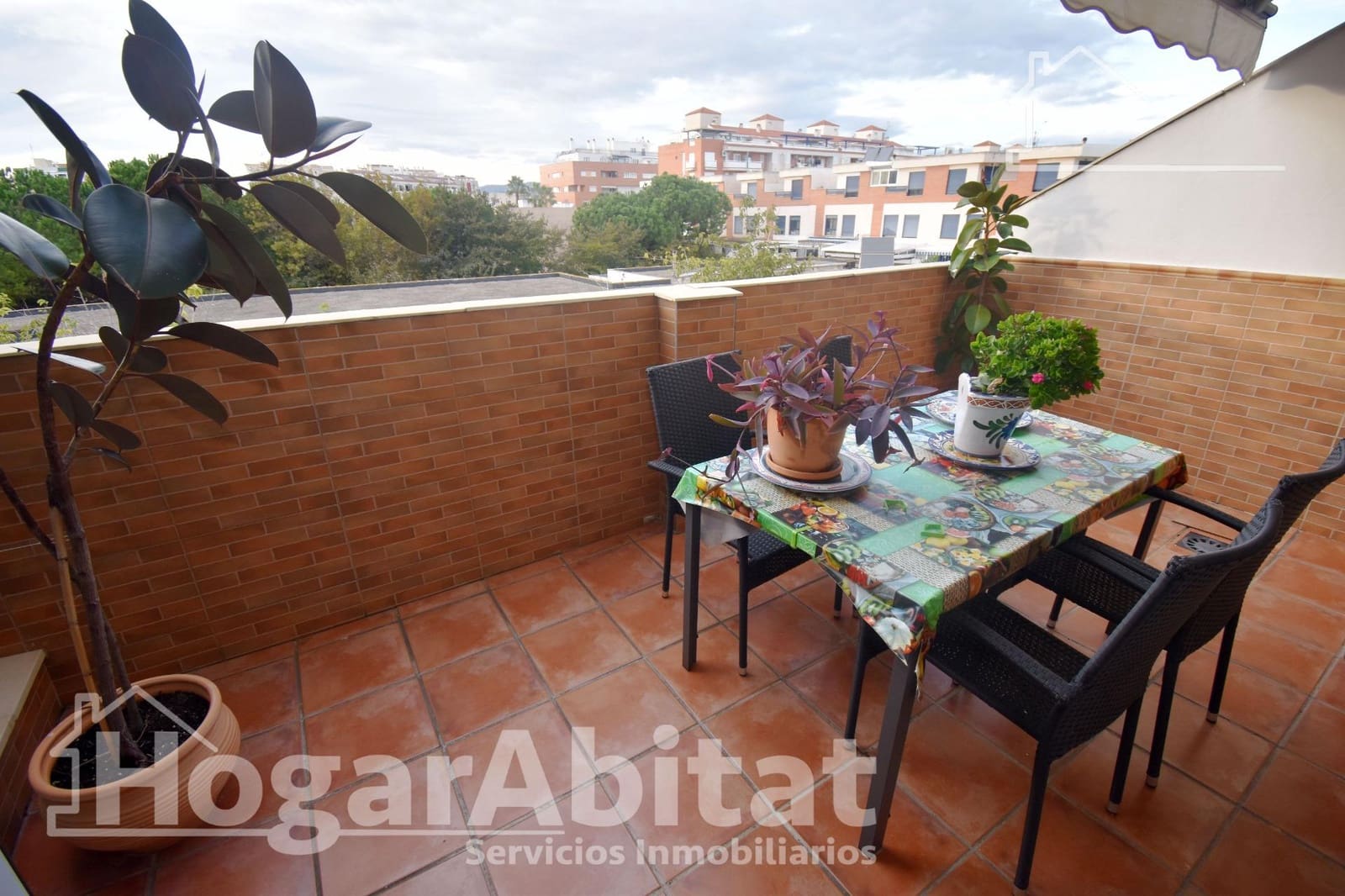 2 bedroom Flat for sale in Castello de la Plana with garage - € 228,000 (Ref: 9456308)
