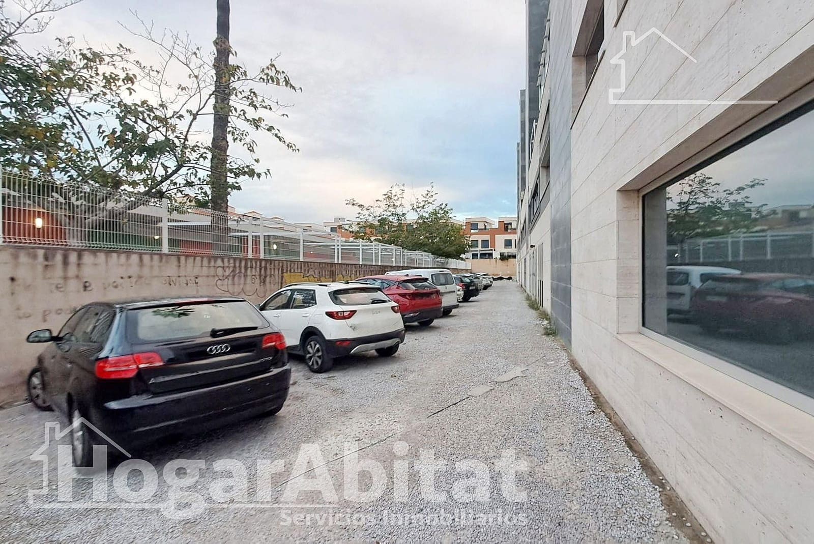 2 bedroom Flat for sale in Castello de la Plana with garage - € 228,000 (Ref: 9456308)