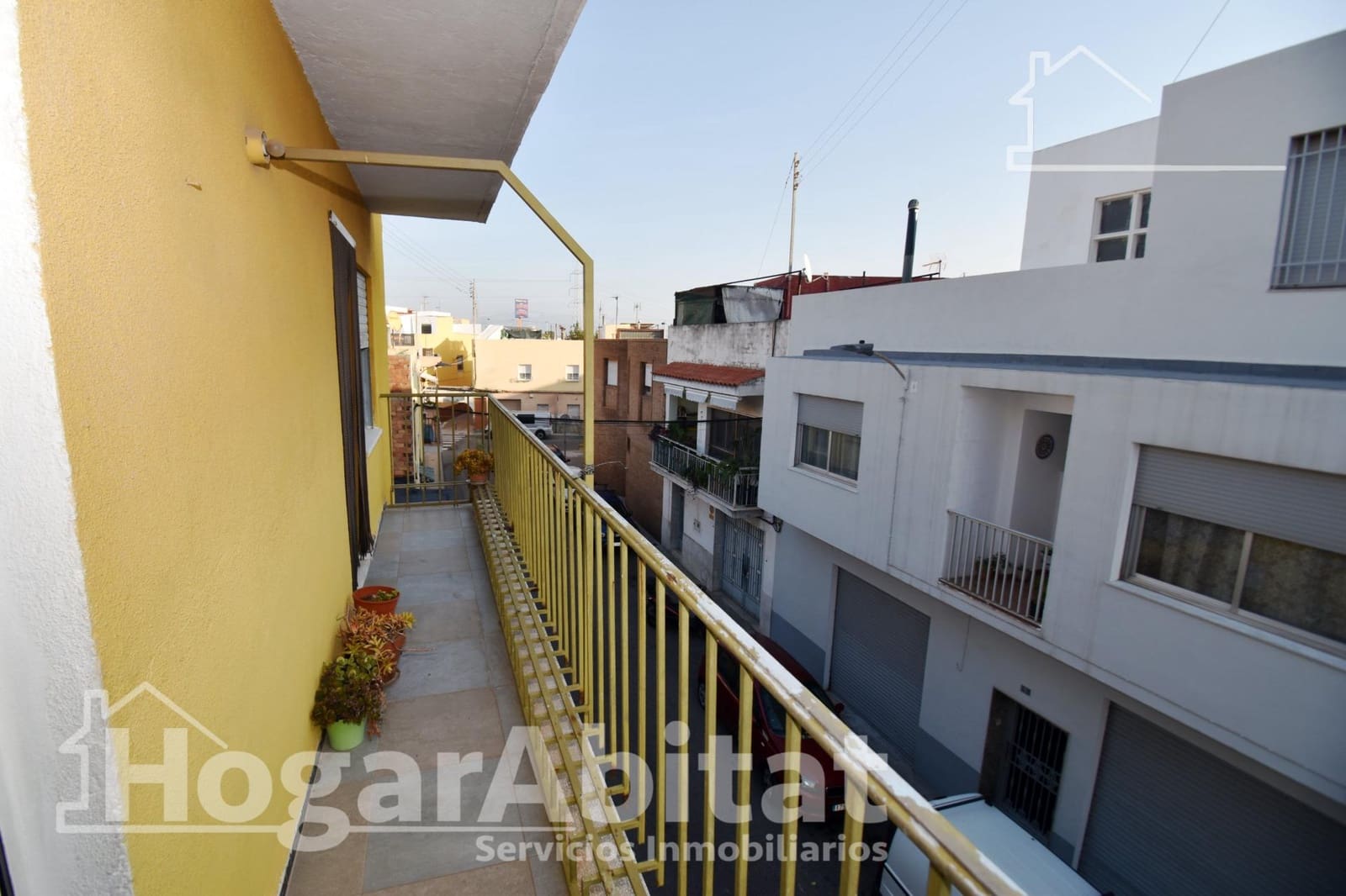 4 bedroom Flat for sale in Castello de la Plana with garage - € 150,000 (Ref: 9456312)