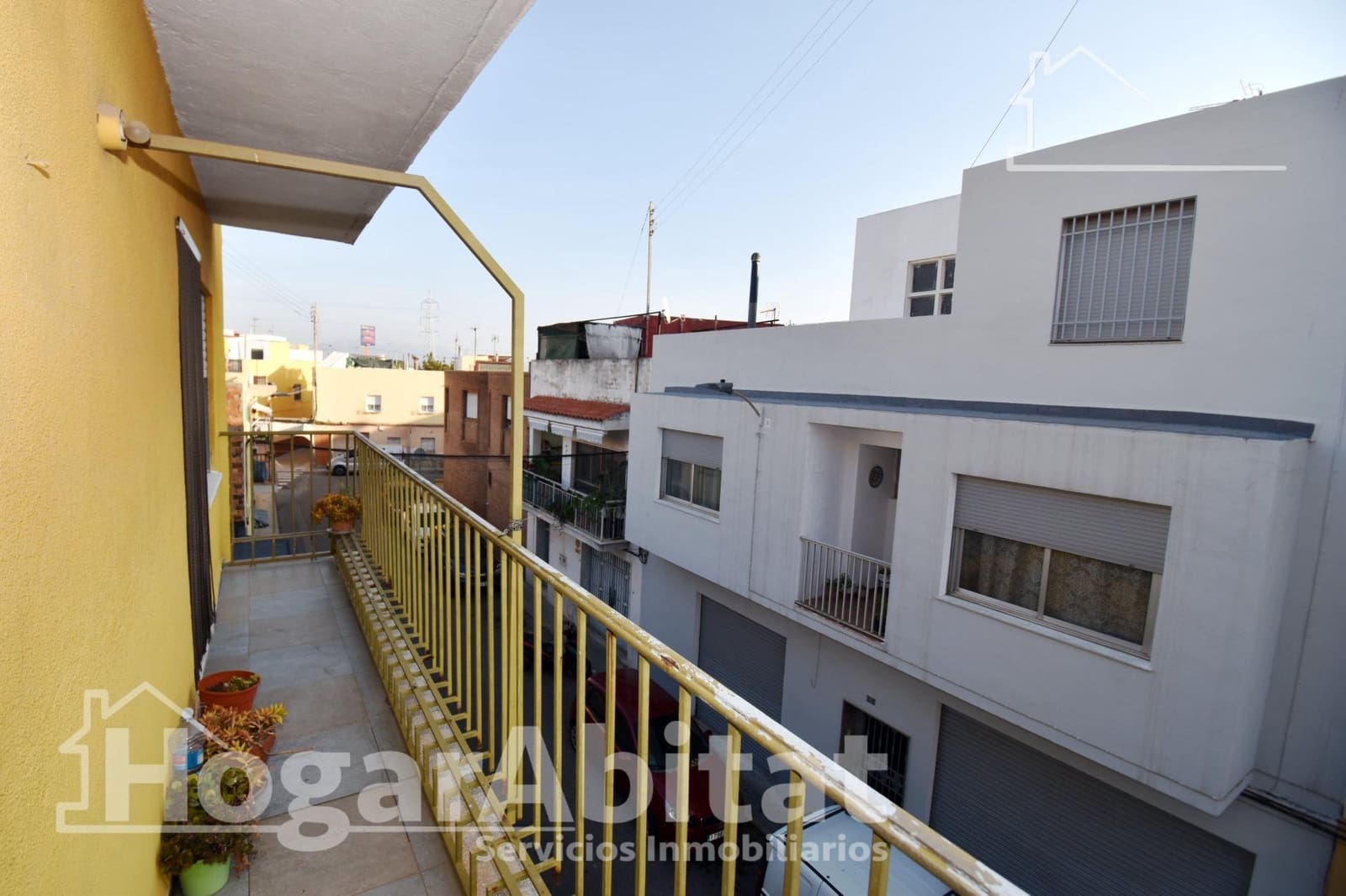 4 bedroom Flat for sale in Castello de la Plana with garage - € 150,000 (Ref: 9456312)