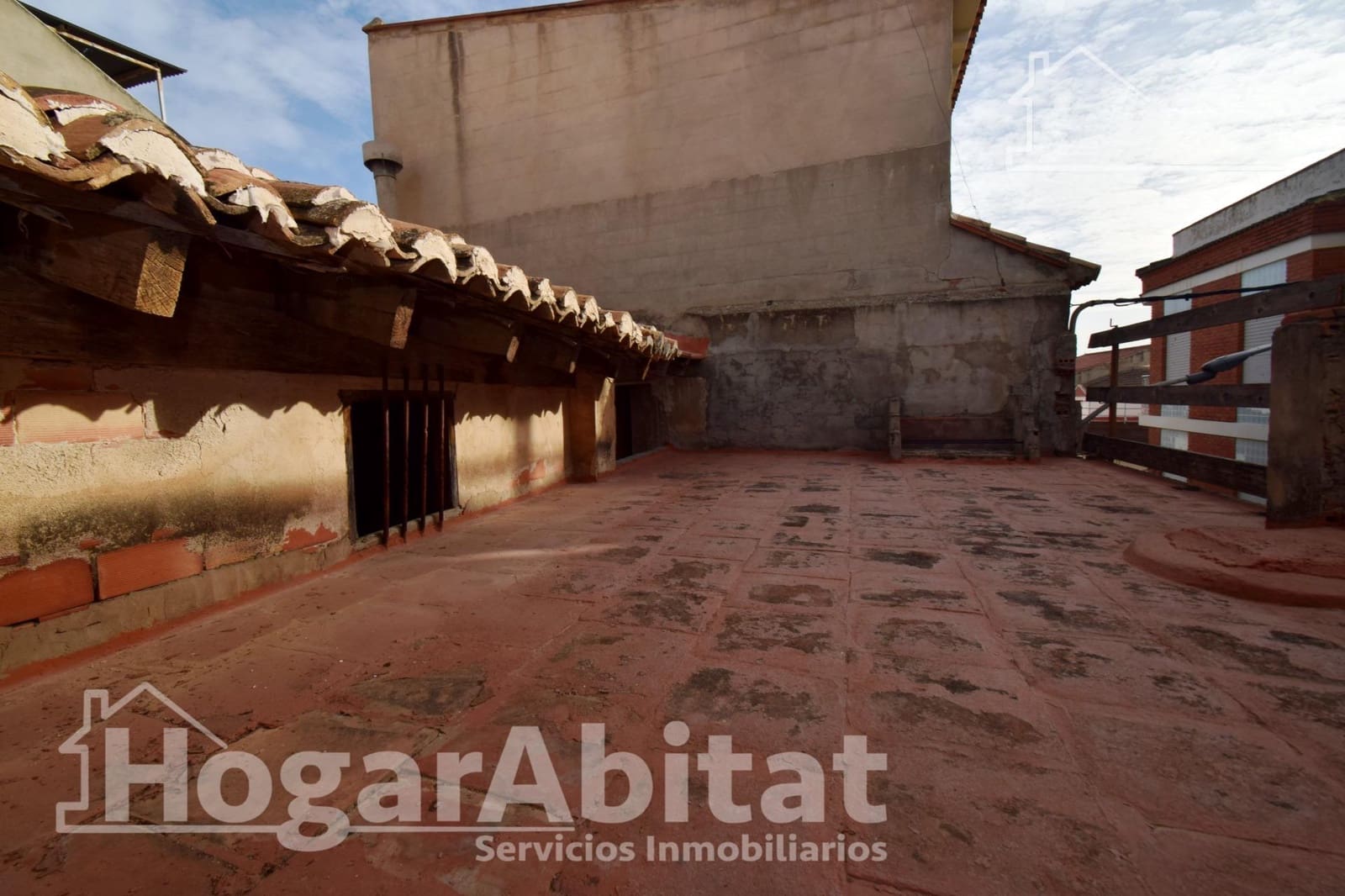 3 bedroom Townhouse for sale in Benaguasil - € 110,000 (Ref: 9456337)