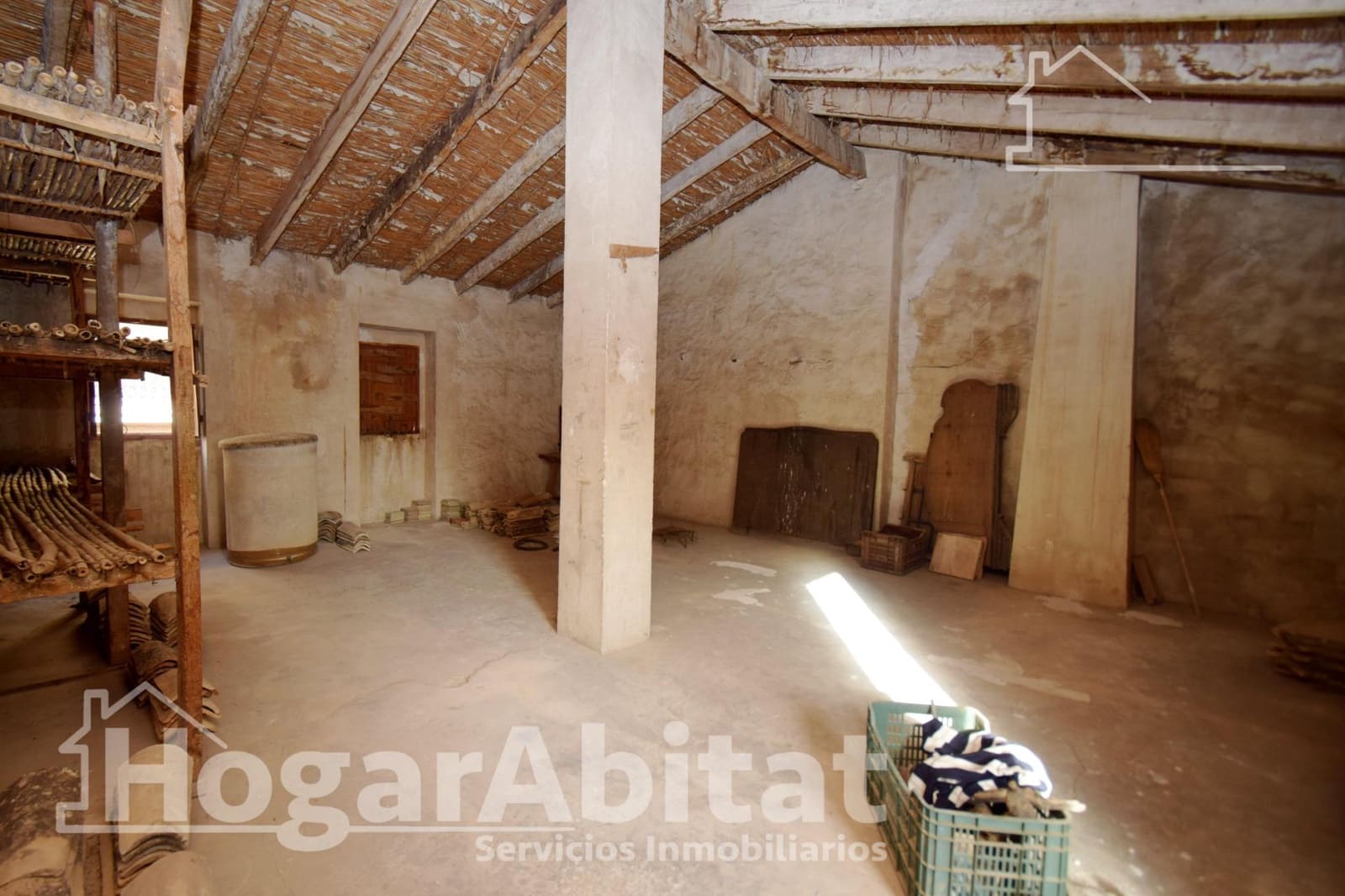 3 bedroom Townhouse for sale in Benaguasil - € 110,000 (Ref: 9456337)
