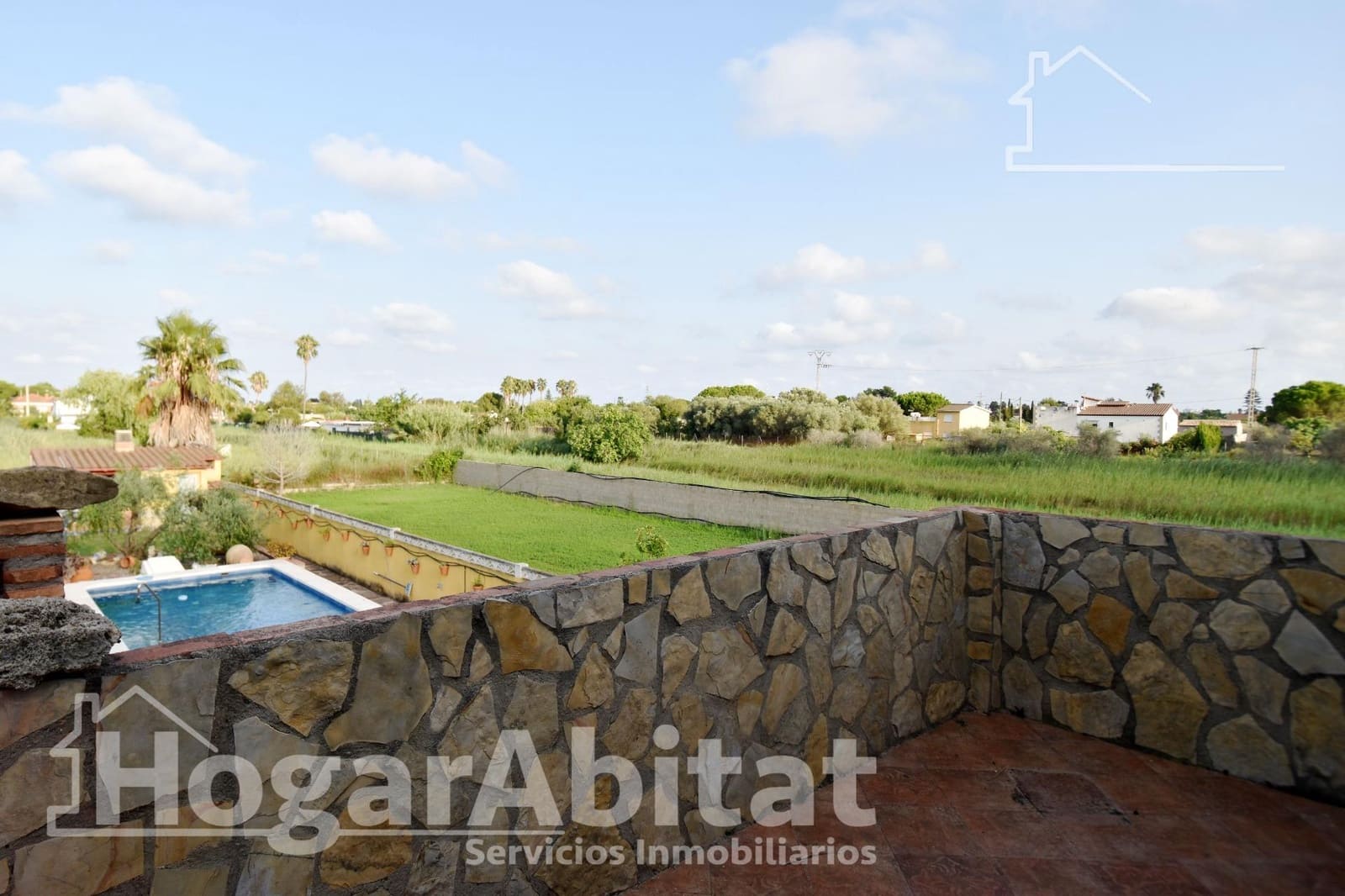 5 sypialnia Willa na sprzedaż w Castello de la Plana z basenem garażem - 285 000 € (Ref: 9462411)