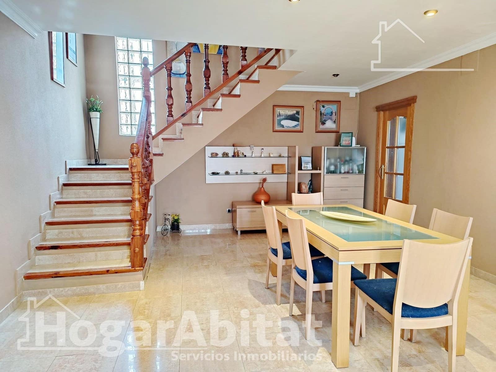 5 sypialnia Willa na sprzedaż w Castello de la Plana z basenem garażem - 285 000 € (Ref: 9462411)