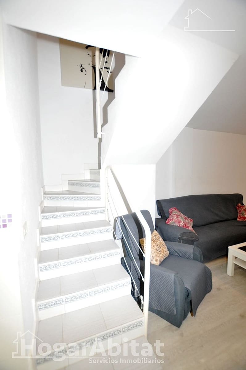 2 bedroom Apartment for sale in La Pobla de Farnals with pool - € 250,000 (Ref: 9462420)