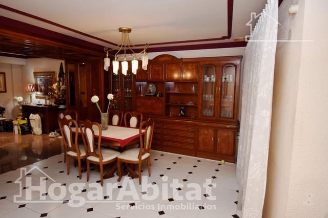 4 bedroom Flat for sale in Silla - € 220,000 (Ref: 9462424)