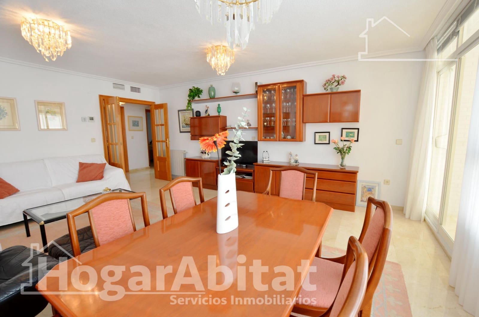 Piso de 2 habitaciones en Playa de San Juan en venta con piscina garaje - 690.000 € (Ref: 9462425)