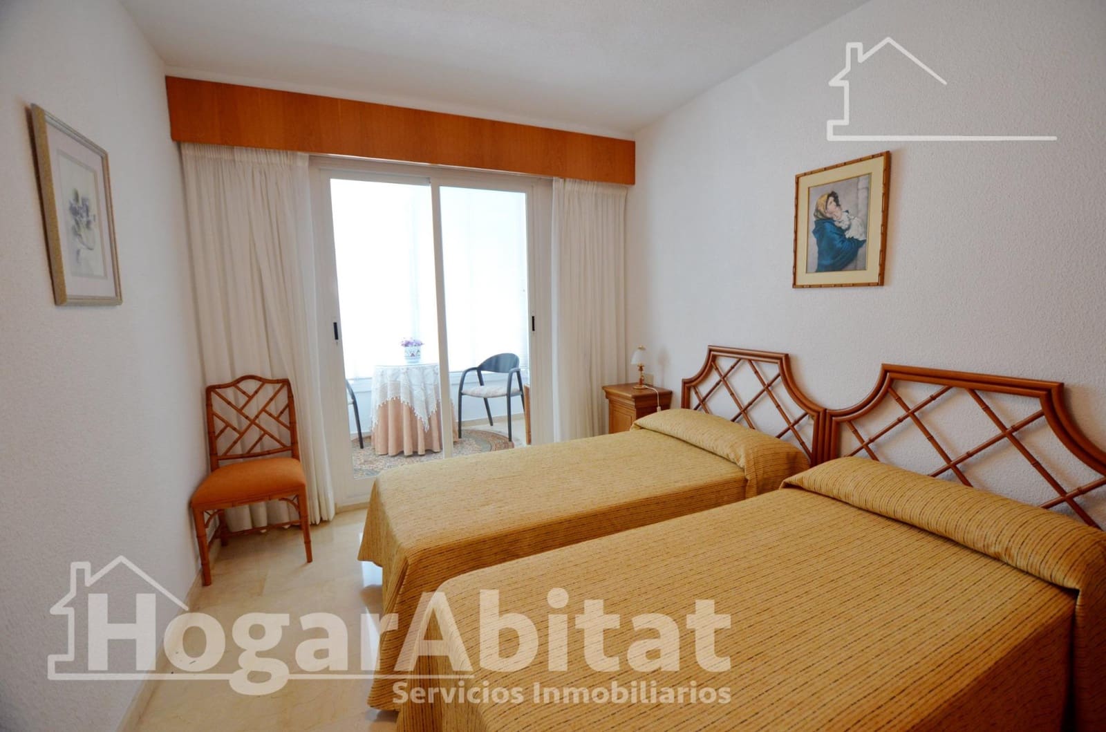 Piso de 2 habitaciones en Playa de San Juan en venta con piscina garaje - 690.000 € (Ref: 9462425)