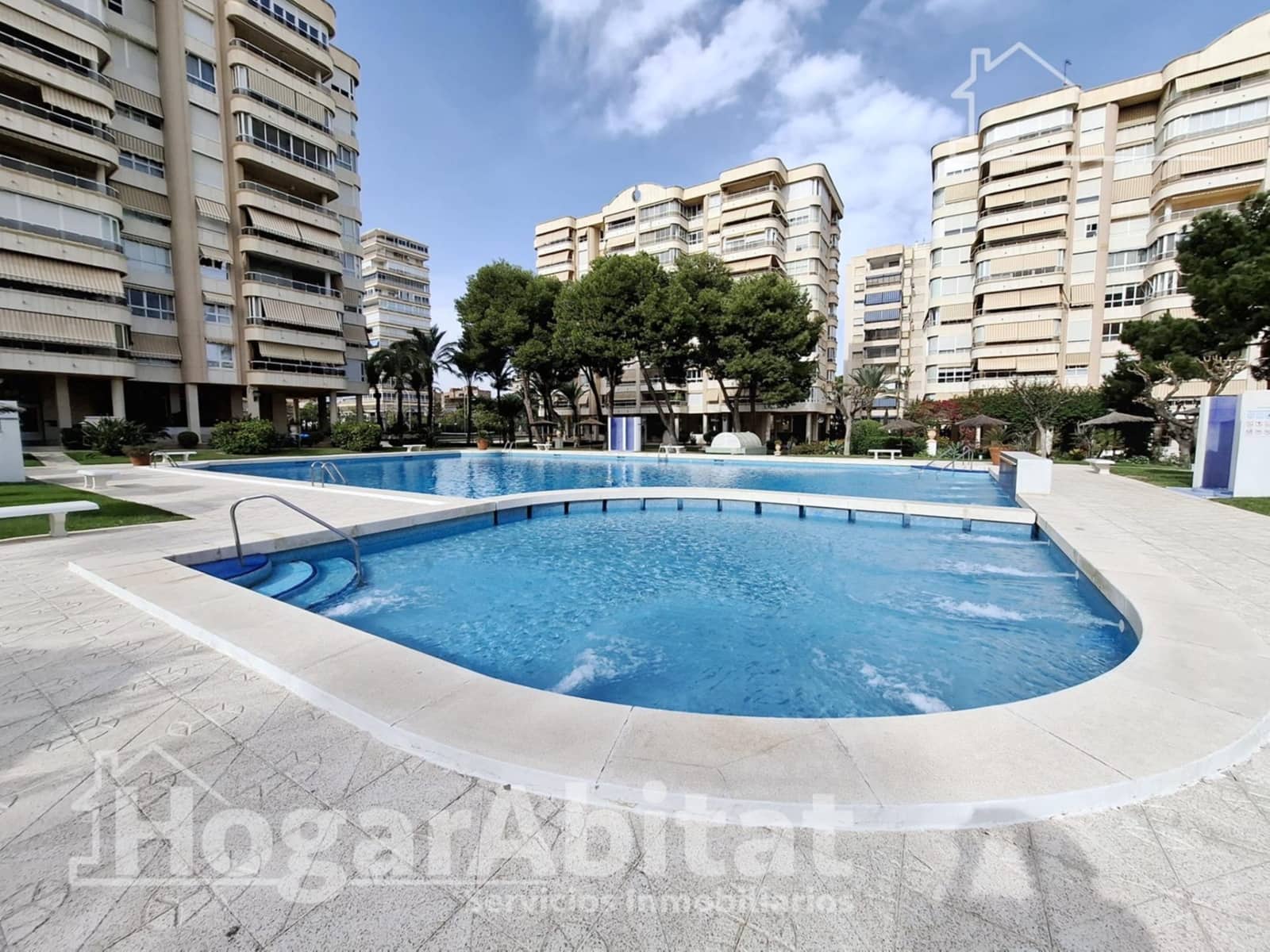 Piso de 2 habitaciones en Playa de San Juan en venta con piscina garaje - 690.000 € (Ref: 9462425)