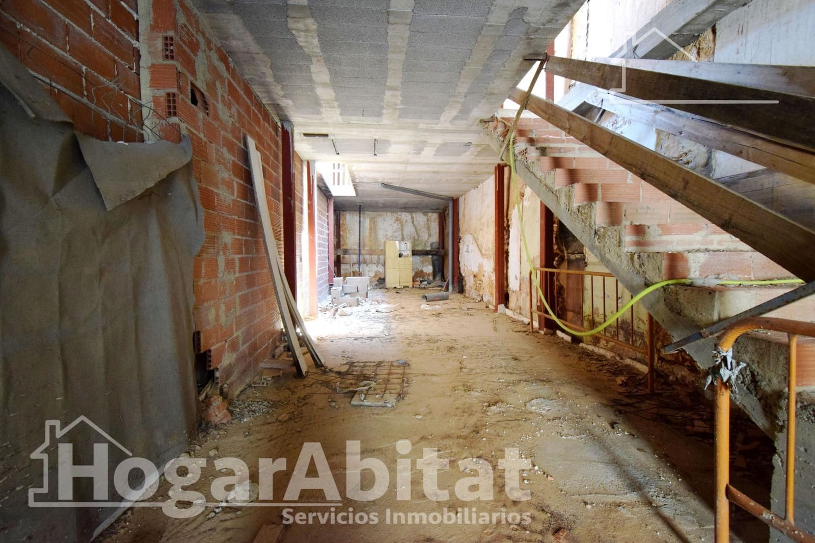 Casa de 3 habitaciones en Cheste en venta con garaje - 90.000 € (Ref: 9462431)