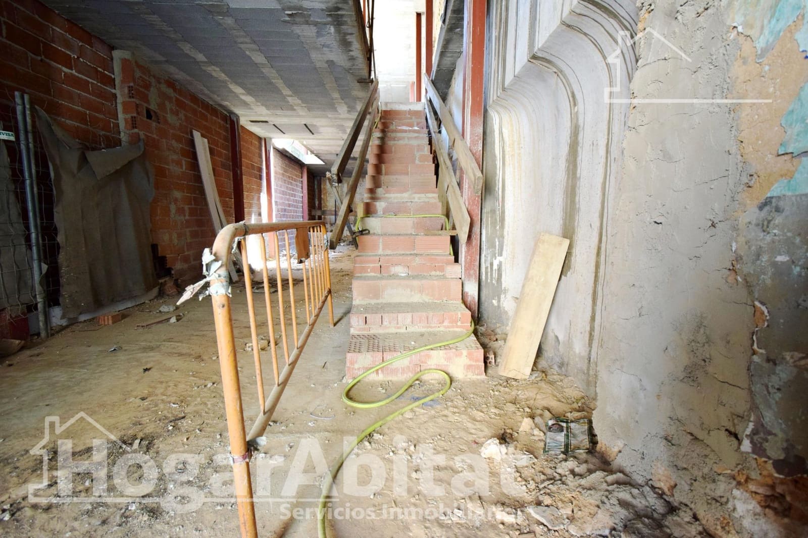 Casa de 3 habitaciones en Cheste en venta con garaje - 90.000 € (Ref: 9462431)