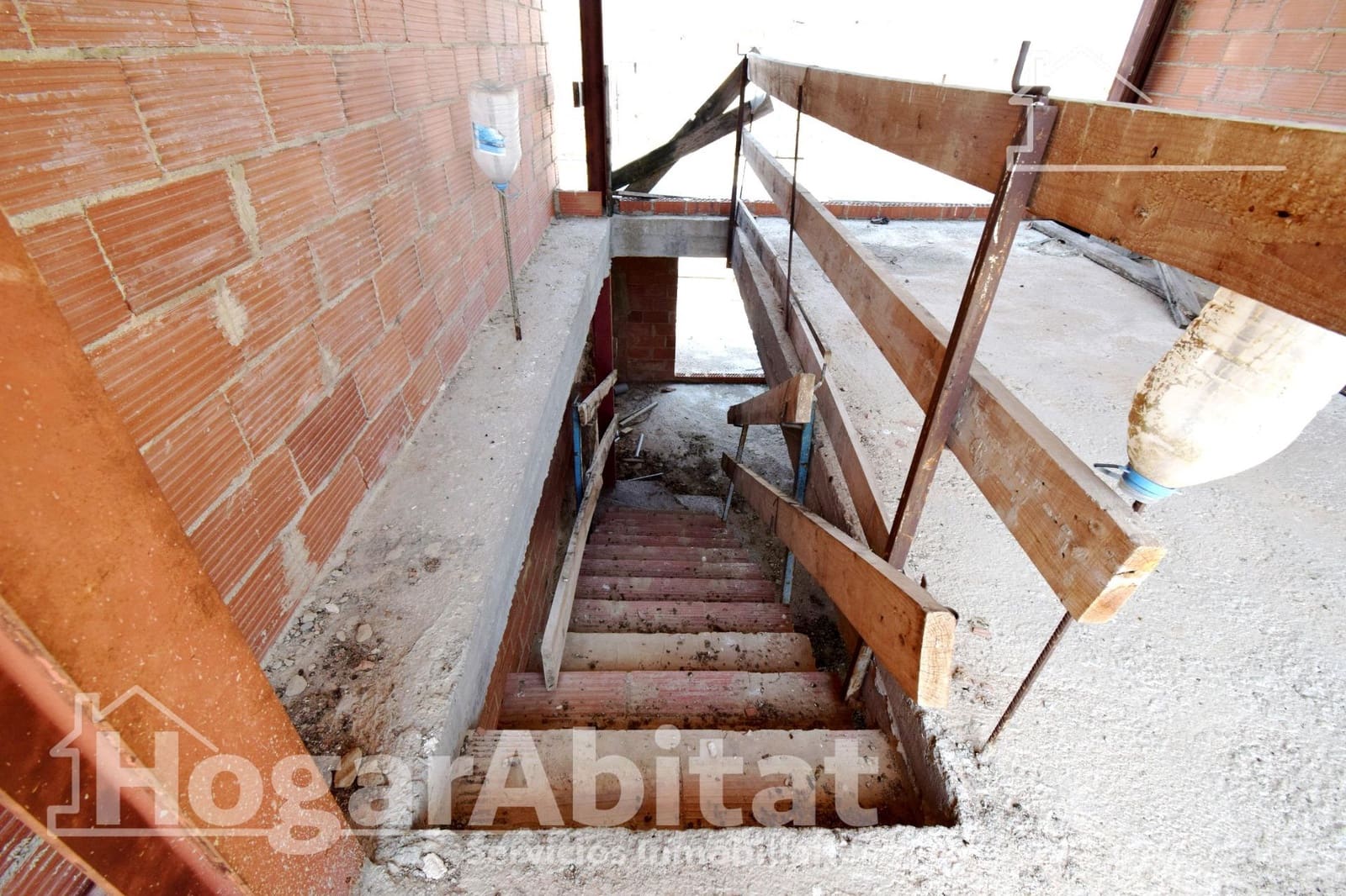 Casa de 3 habitaciones en Cheste en venta con garaje - 90.000 € (Ref: 9462431)