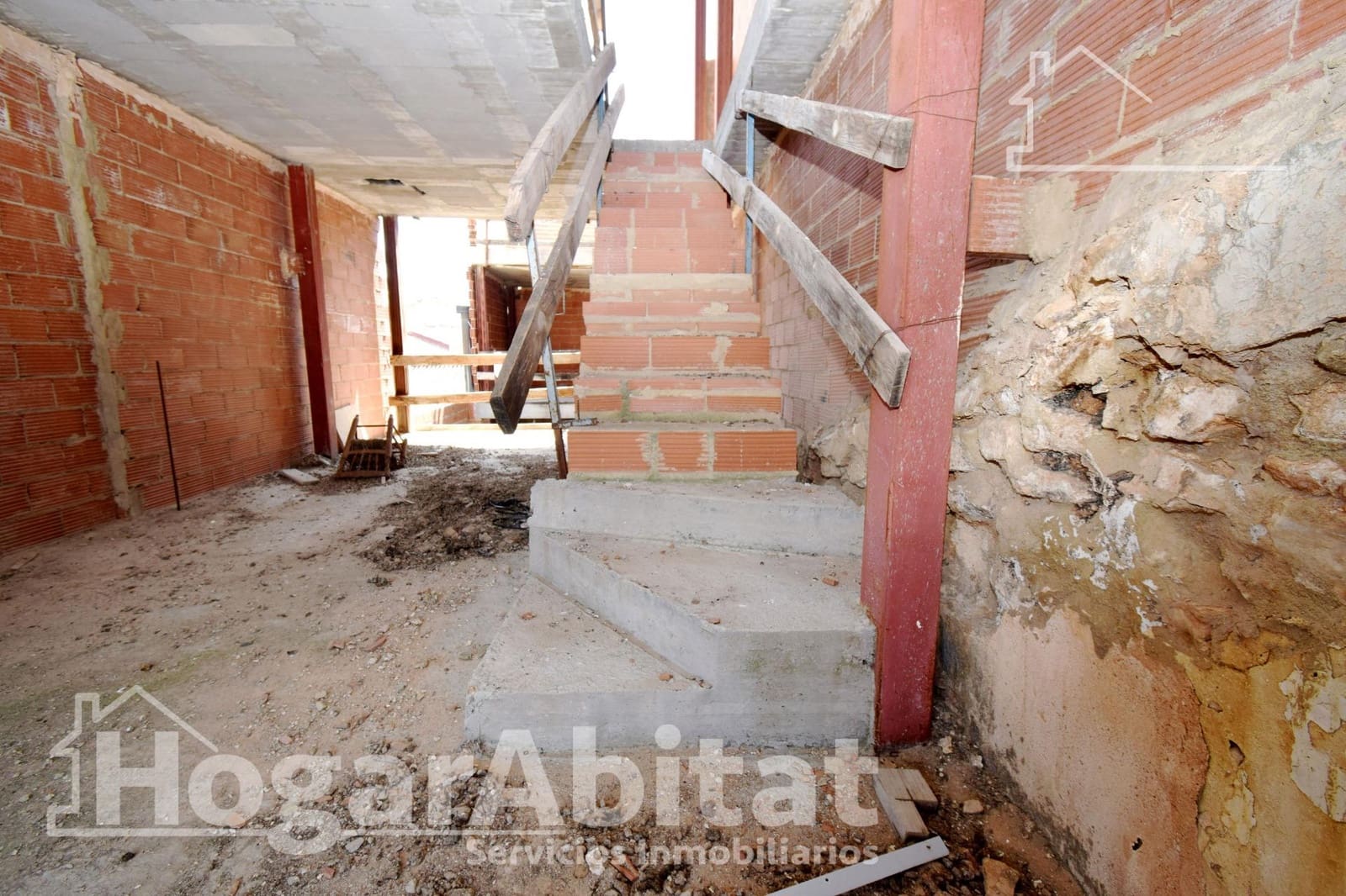 Casa de 3 habitaciones en Cheste en venta con garaje - 90.000 € (Ref: 9462431)