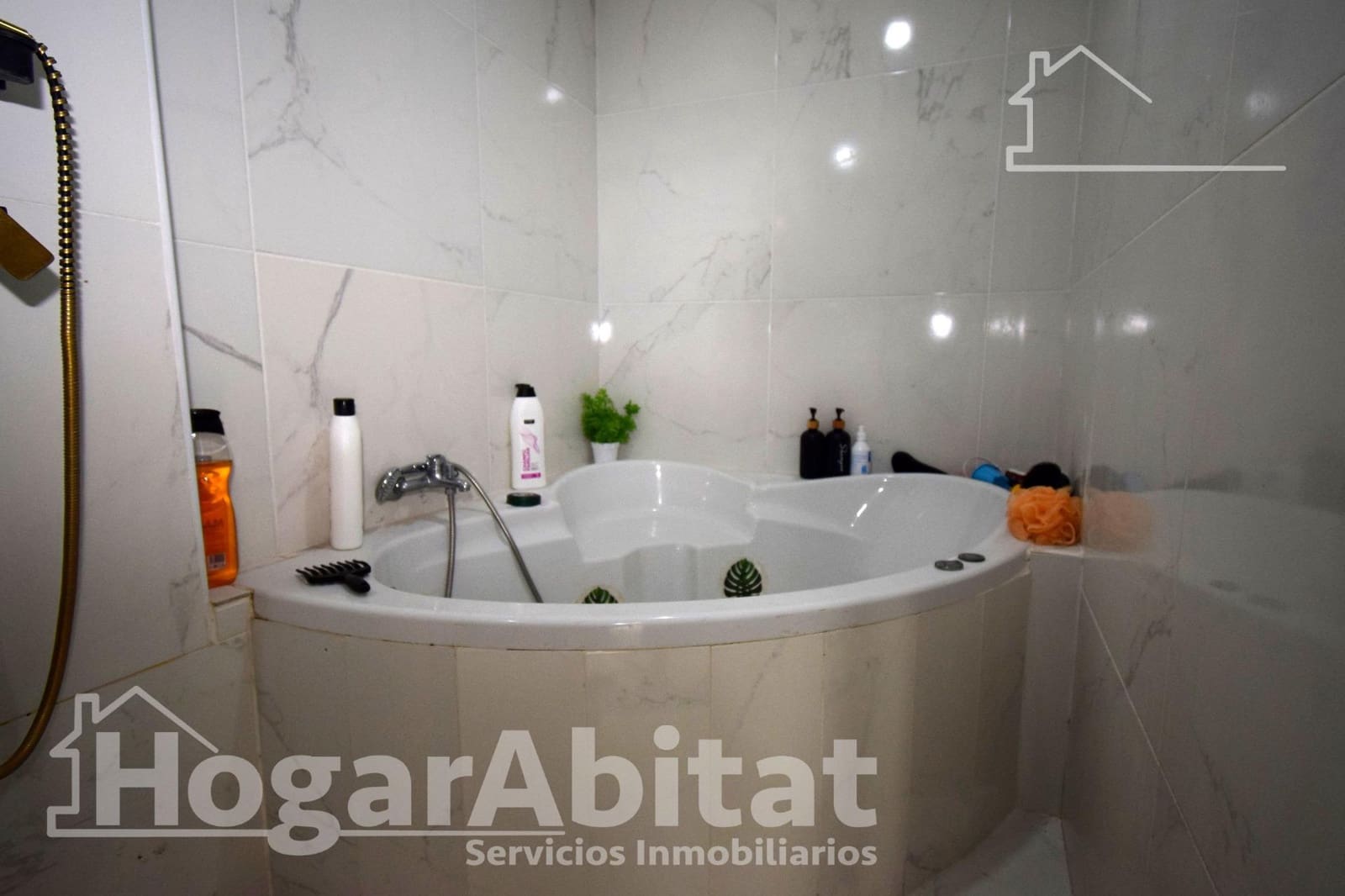 Casa de 5 habitaciones en Alginet en venta con piscina - 215.000 € (Ref: 9462433)