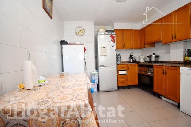 2 bedroom Flat for sale in Castelló de la Plana with garage - € 150,000 (Ref: 9465798)