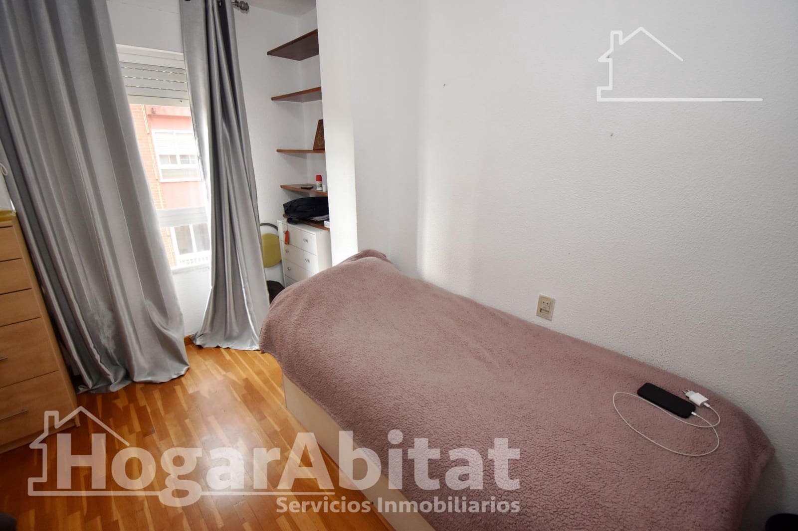 2 bedroom Flat for sale in Castello de la Plana with garage - € 150,000 (Ref: 9465798)