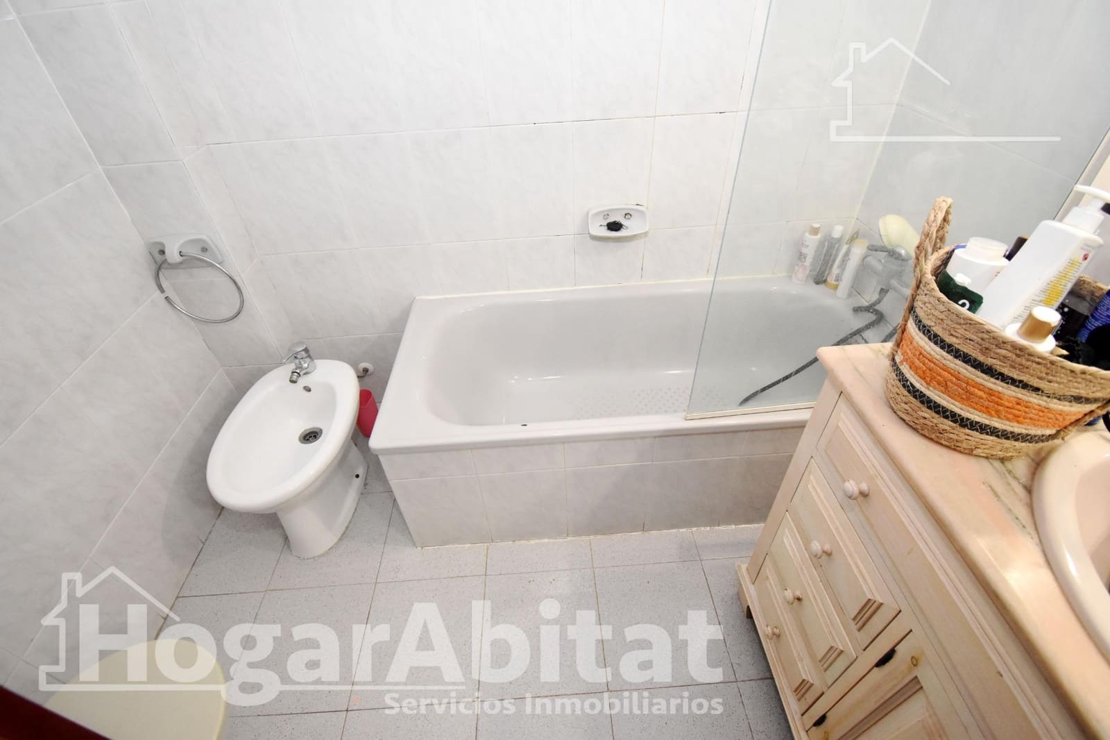 2 bedroom Flat for sale in Castello de la Plana with garage - € 150,000 (Ref: 9465798)