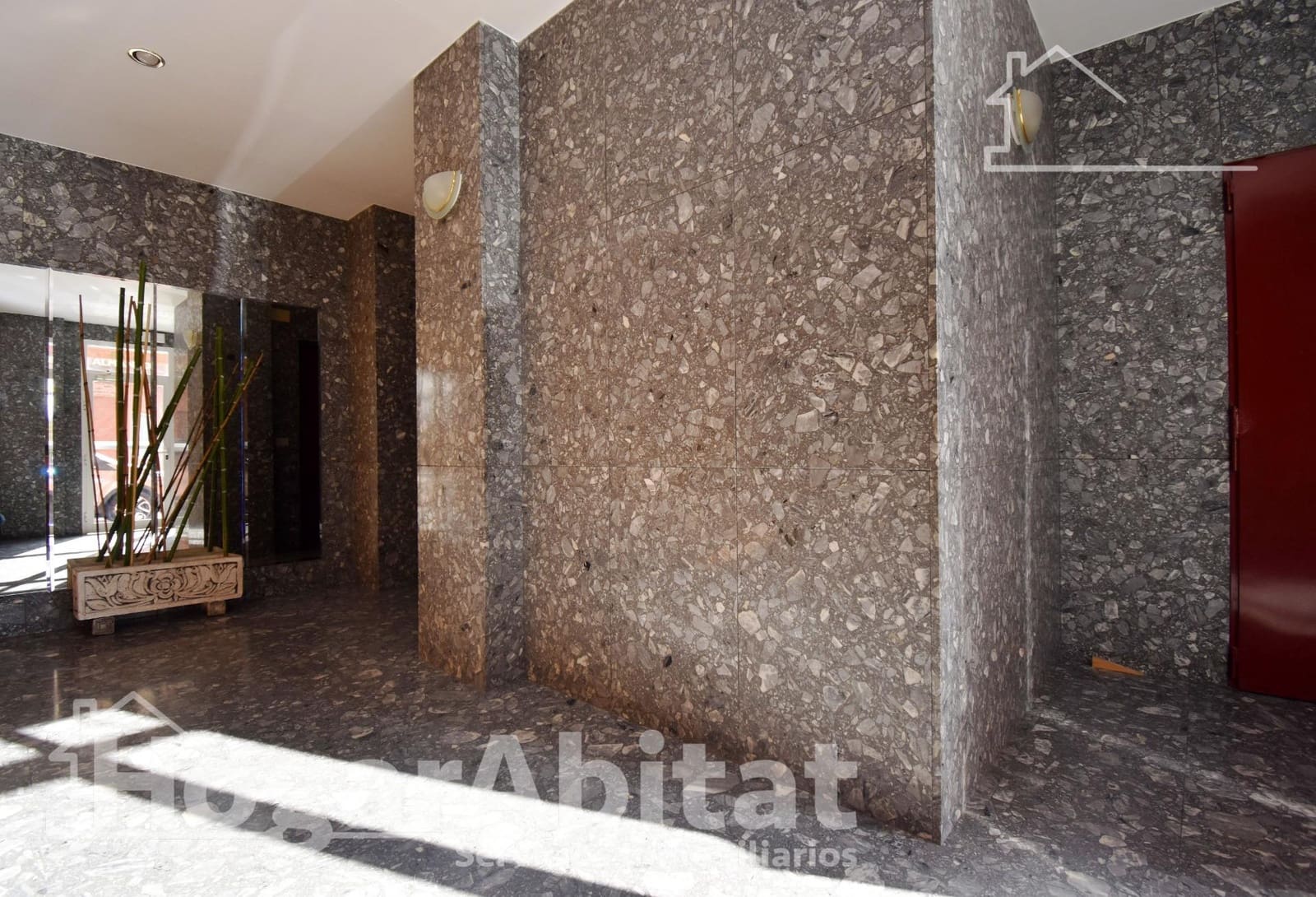 2 bedroom Flat for sale in Castello de la Plana with garage - € 150,000 (Ref: 9465798)