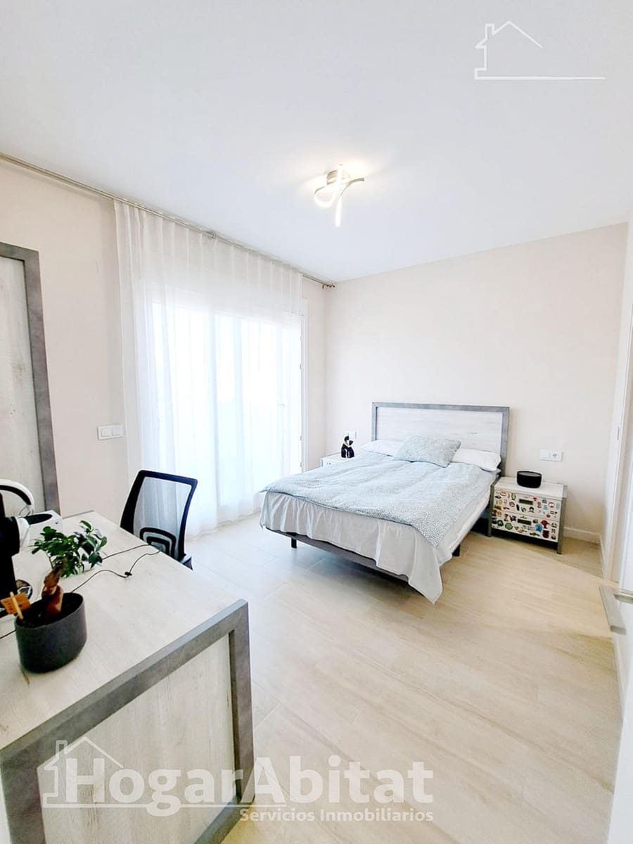 Chalet de 3 habitaciones en Pilar de la Horadada en venta con piscina garaje - 439.000 € (Ref: 9465809)