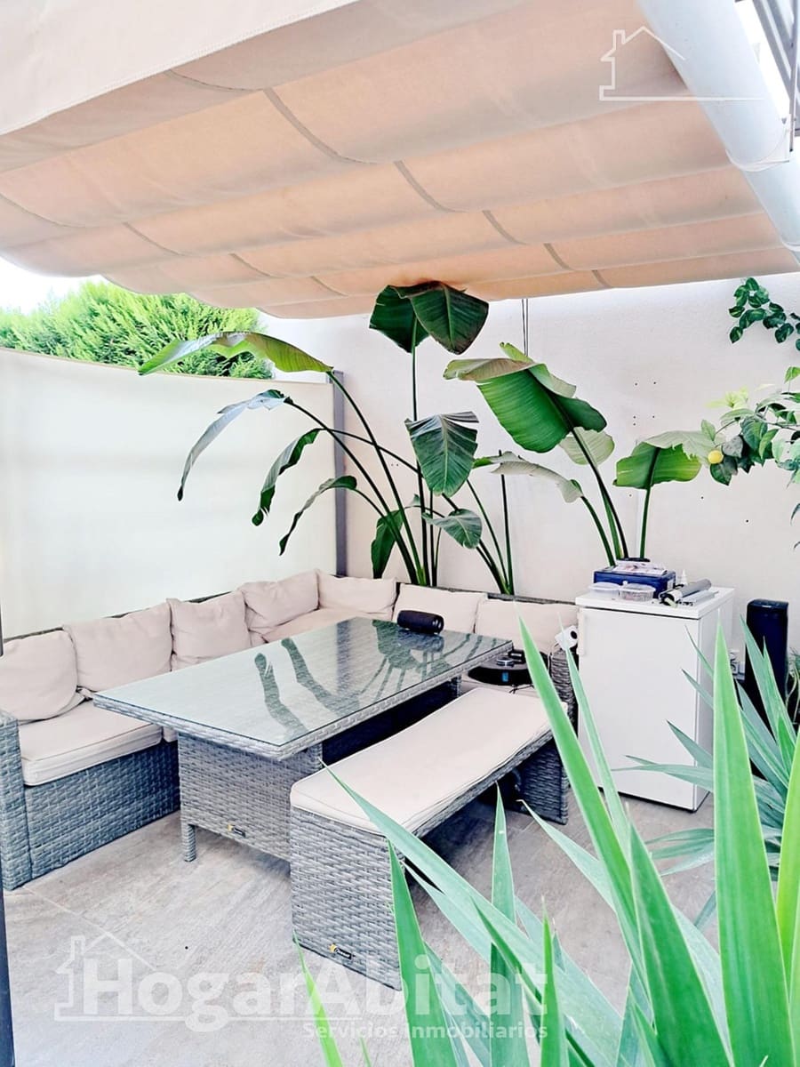 Chalet de 3 habitaciones en Pilar de la Horadada en venta con piscina garaje - 439.000 € (Ref: 9465809)