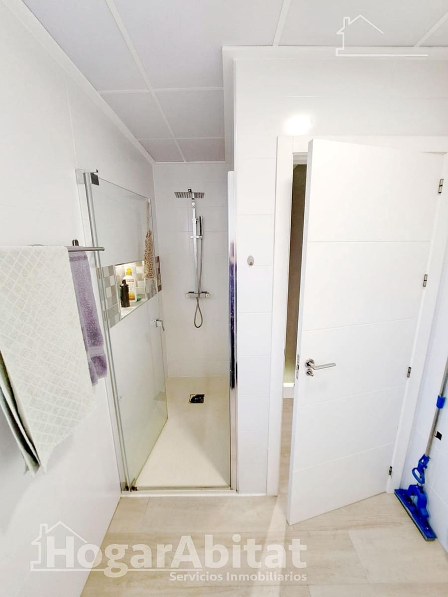 Chalet de 3 habitaciones en Pilar de la Horadada en venta con piscina garaje - 439.000 € (Ref: 9465809)