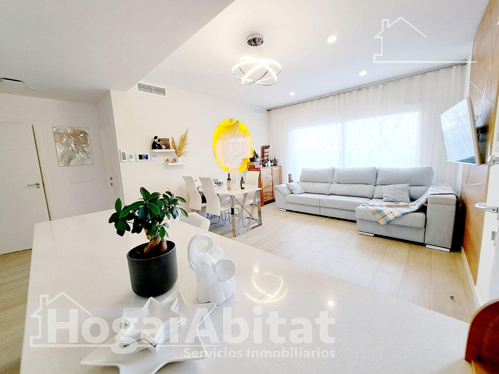 Chalet de 3 habitaciones en Pilar de la Horadada en venta con piscina garaje - 439.000 € (Ref: 9465809)