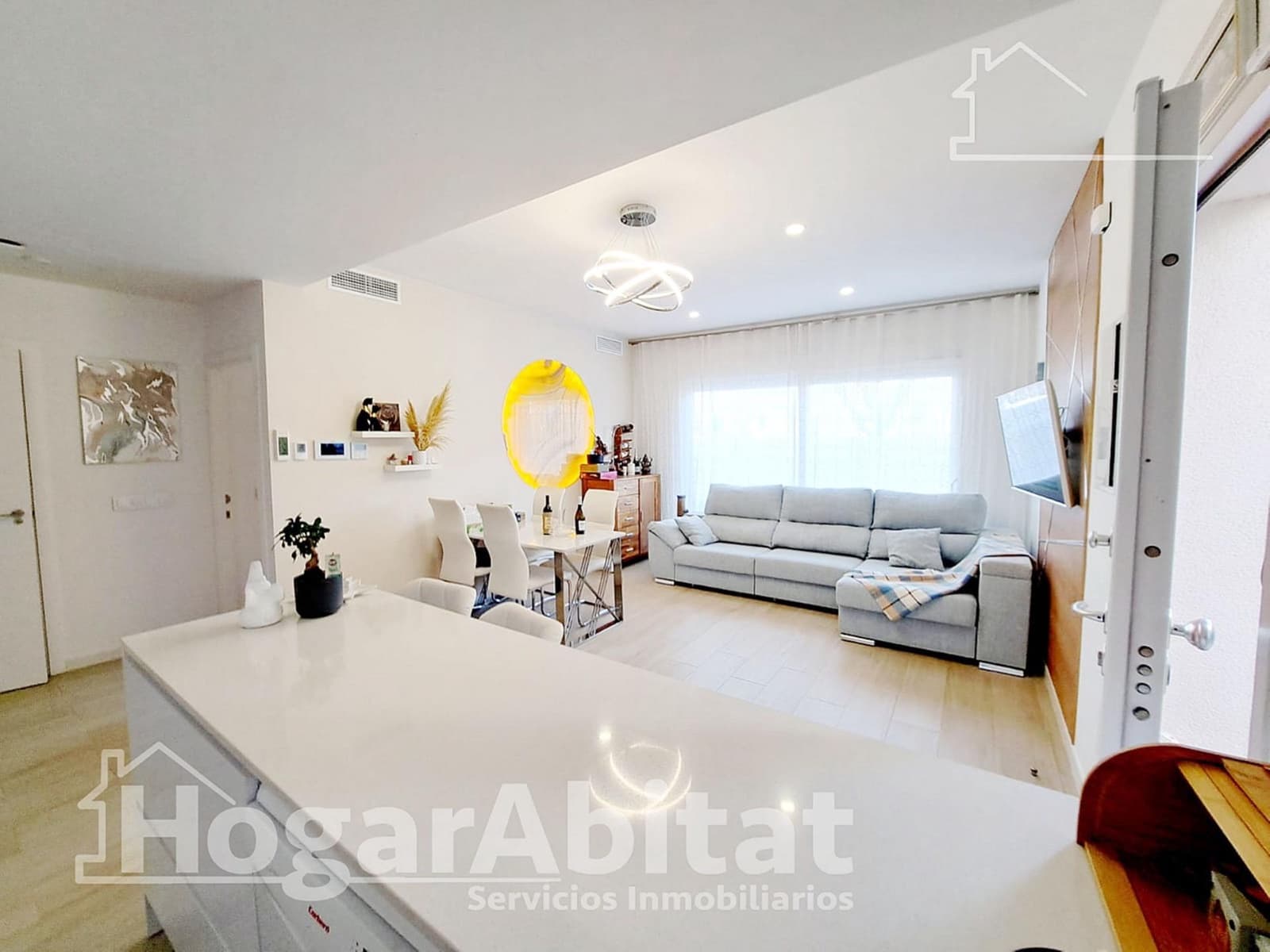 Chalet de 3 habitaciones en Pilar de la Horadada en venta con piscina garaje - 439.000 € (Ref: 9465809)
