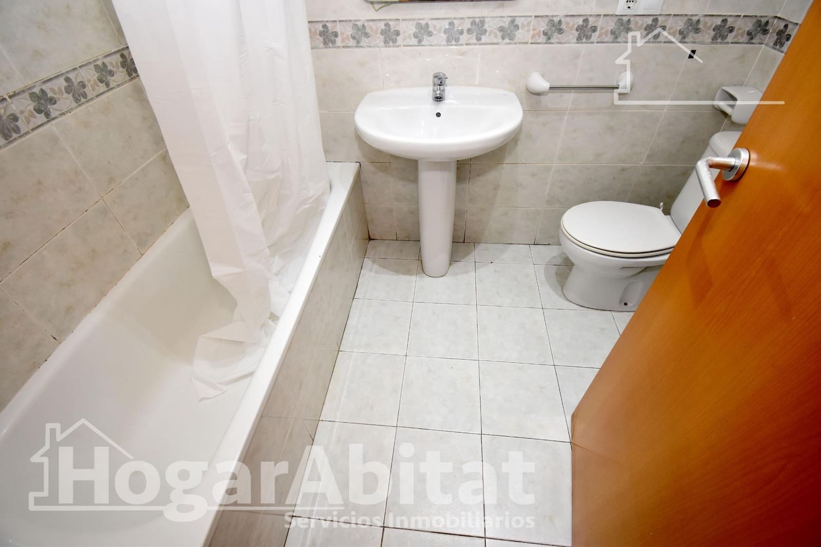 4 Zimmer Wohnung zu verkaufen in Castello de la Plana mit Garage - 220.000 € (Ref: 9465820)