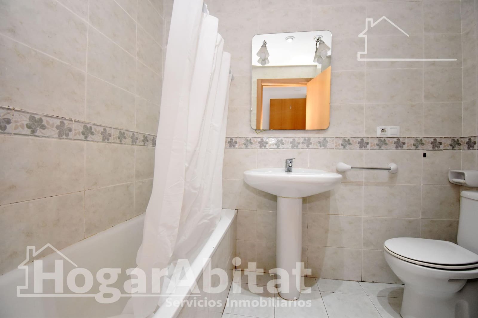 4 Zimmer Wohnung zu verkaufen in Castello de la Plana mit Garage - 220.000 € (Ref: 9465820)