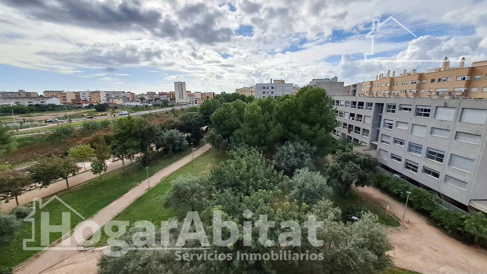 4 Zimmer Wohnung zu verkaufen in Castello de la Plana mit Garage - 220.000 € (Ref: 9465820)