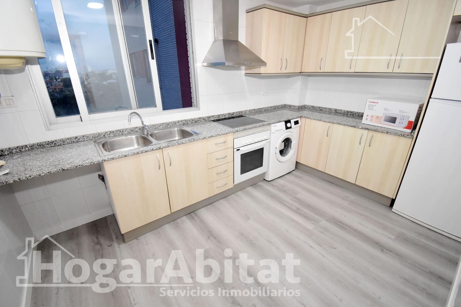 4 bedroom Flat for sale in Castello de la Plana with garage - € 215,000 (Ref: 9465821)