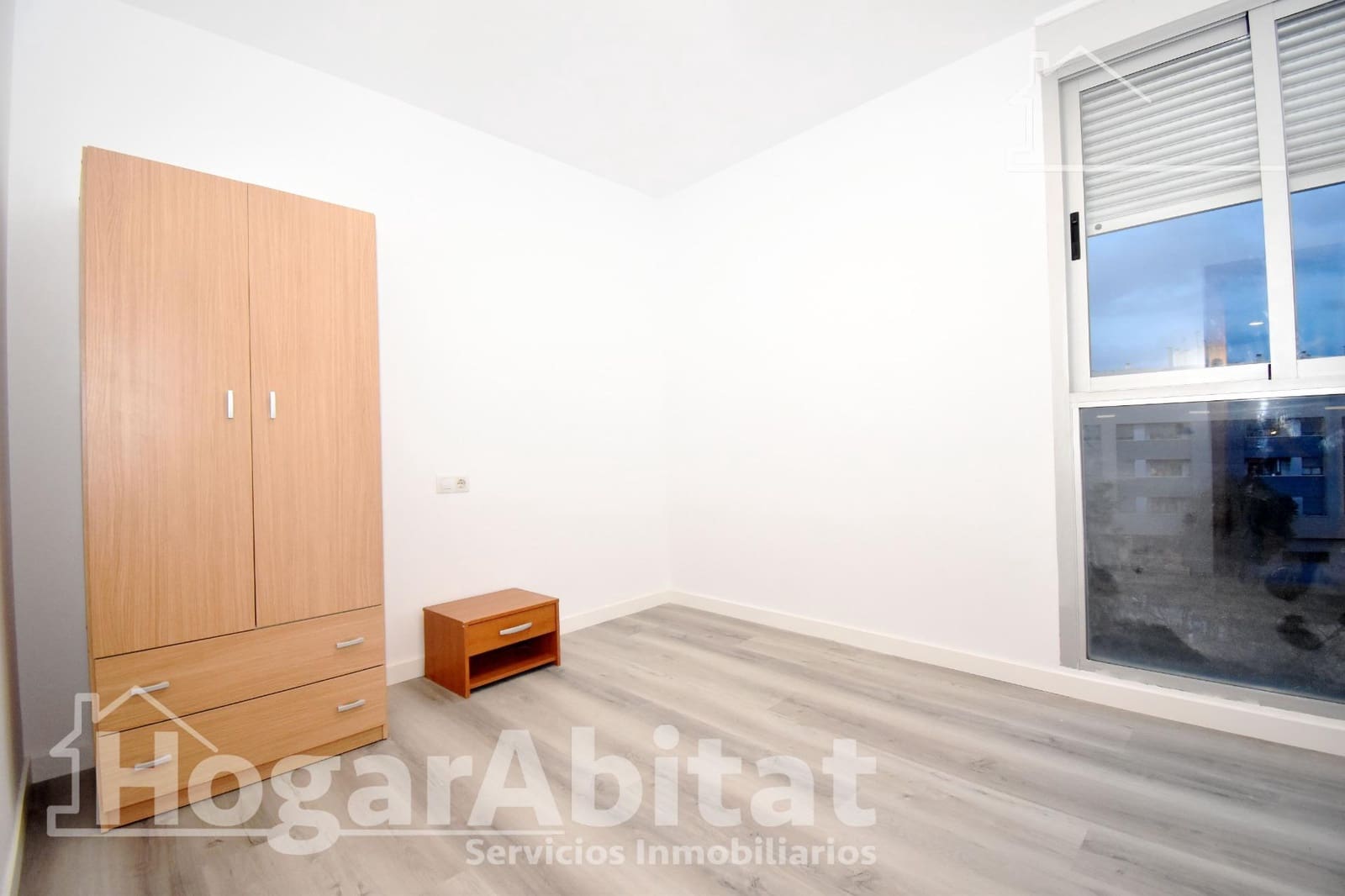 4 bedroom Flat for sale in Castello de la Plana with garage - € 215,000 (Ref: 9465821)